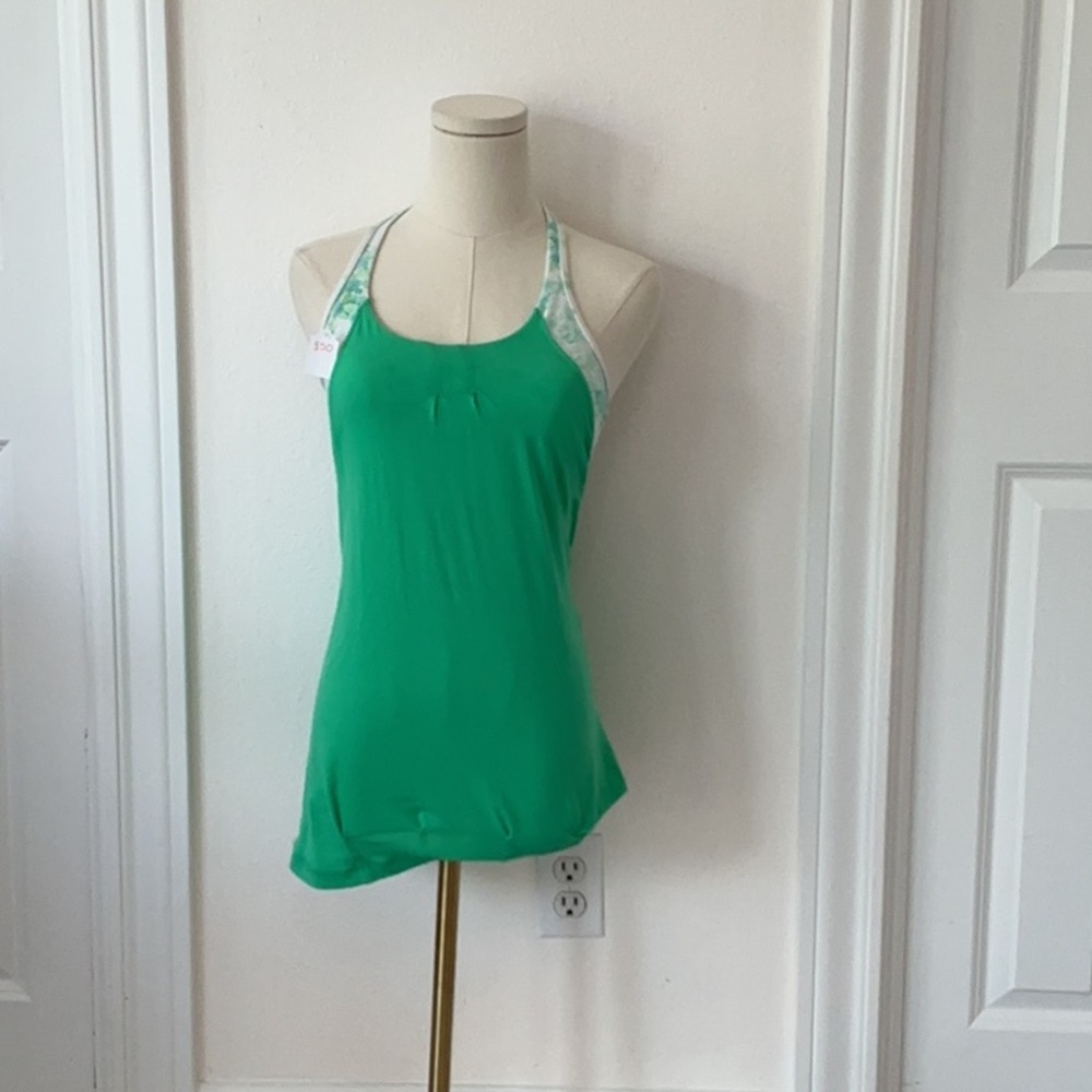 * RARE*** 
Lululemon Athletica Green Fitted Tank Top
